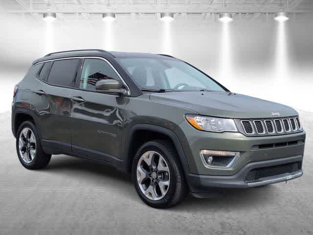 Used 2018 Jeep Compass Limited AWD/4WD image 2