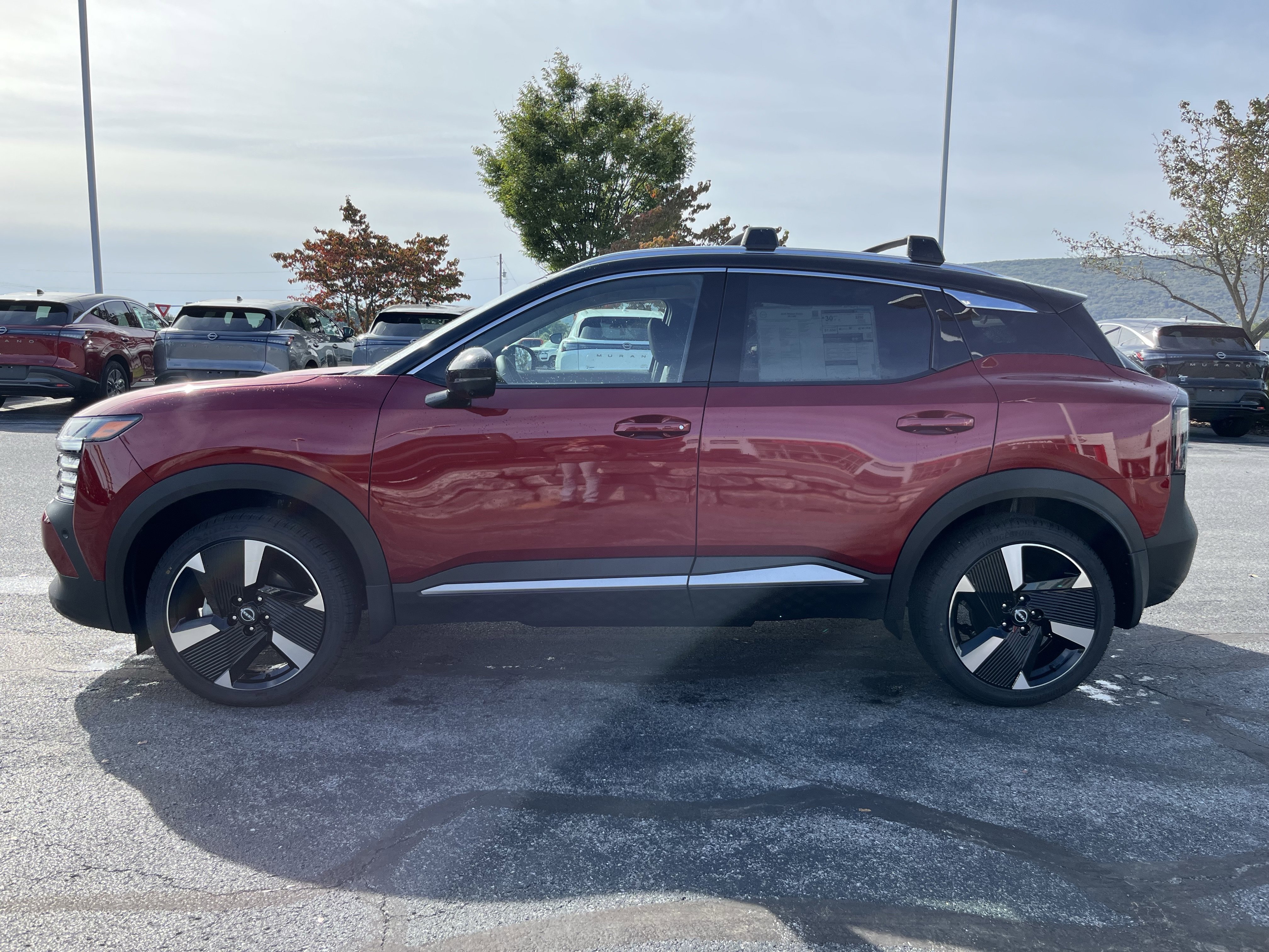 New 2026 Nissan Kicks SR w/ SR Premium Package image 7