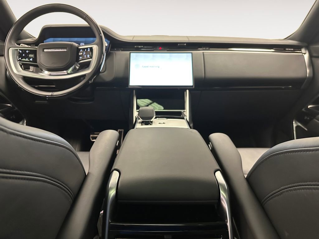 Used 2025 Land Rover Range Rover Autobiography image 11