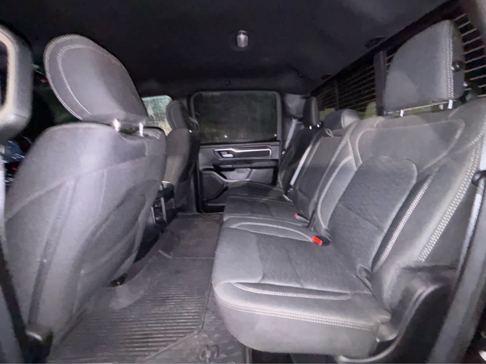 Used 2025 RAM 1500 Big Horn AWD/4WD image 4