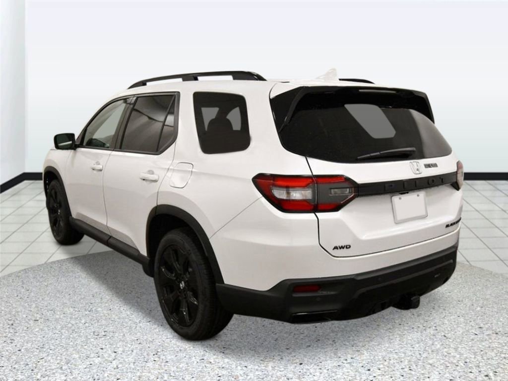 New 2026 Honda Pilot Black Edition image 5