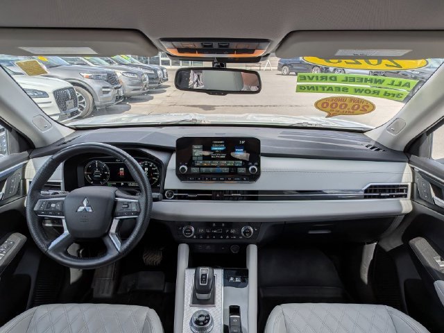 Used 2023 Mitsubishi Outlander SEL 40th Anniversary AWD/4WD image 17
