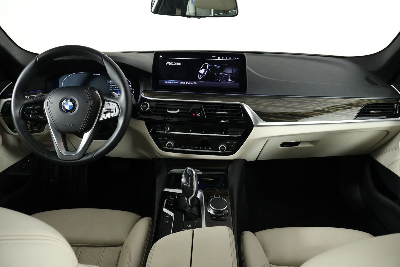 Used 2023 BMW 530e w/ Convenience Package RWD image 7