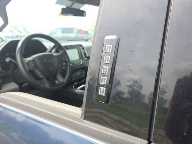 Used 2016 Ford F150 XLT w/ Equipment Group 302A Luxury AWD/4WD image 18