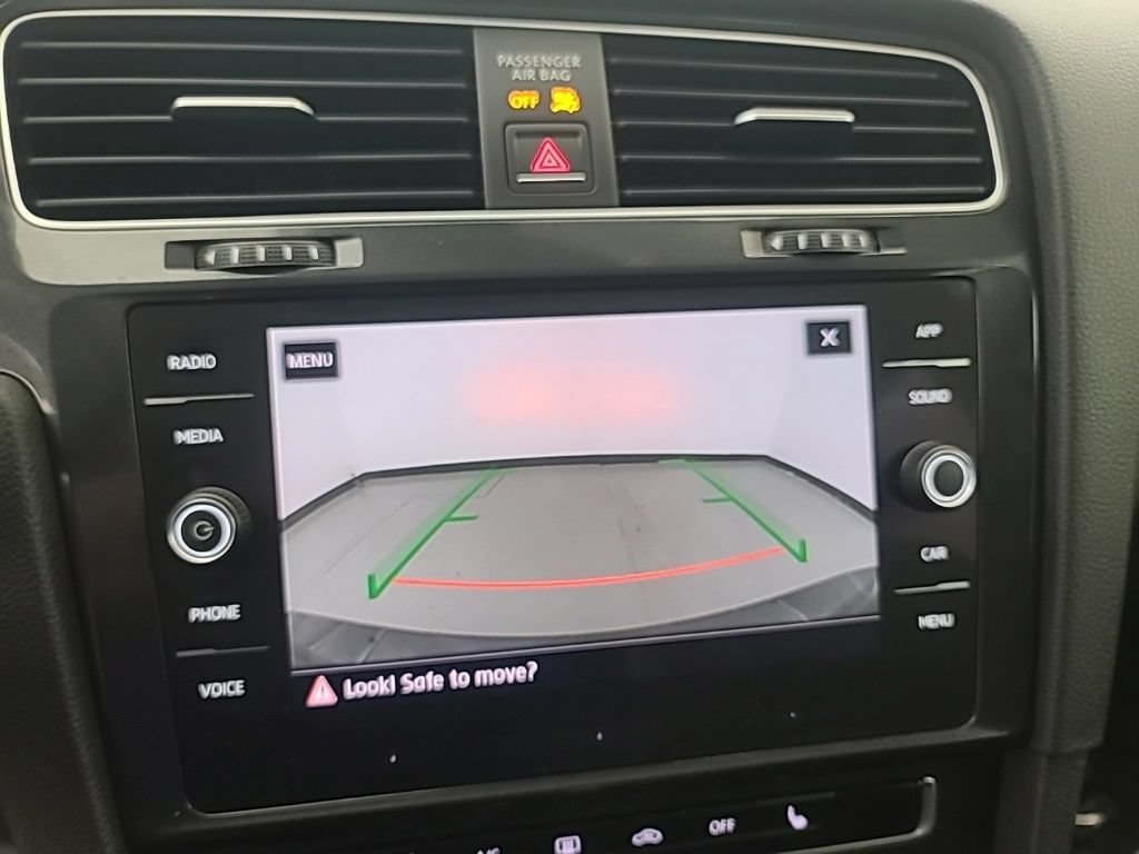 Used 2018 Volkswagen Golf SE FWD image 30