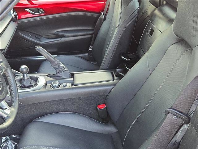 Used 2021 MAZDA MX-5 Miata RF Grand Touring RWD image 15