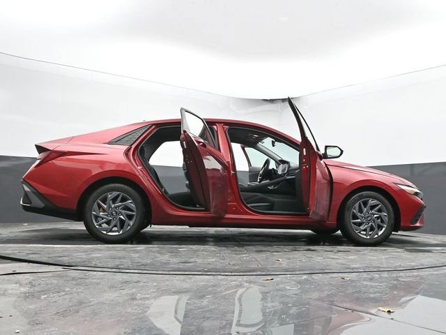 Used 2024 Hyundai Elantra SEL image 73