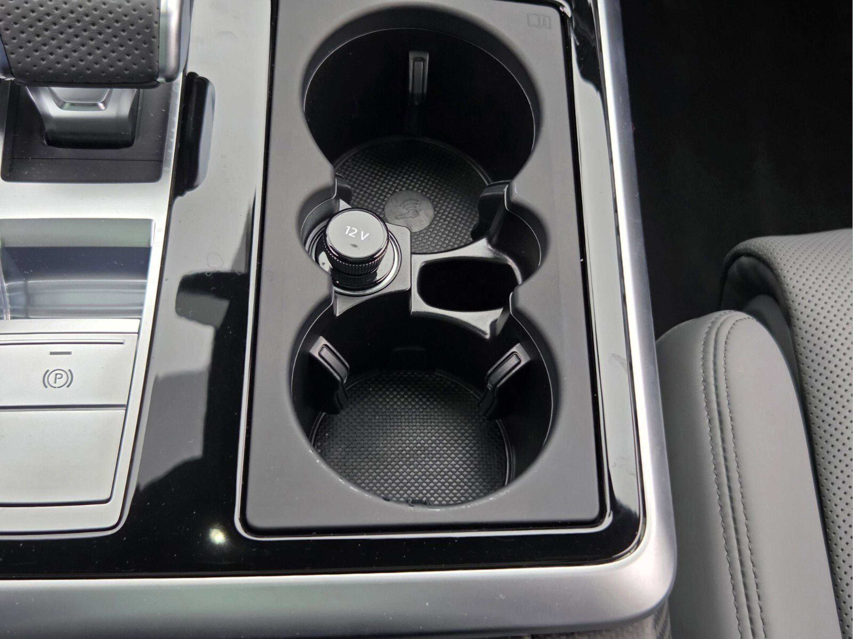 Used 2025 Audi SQ7 Prestige AWD/4WD image 16