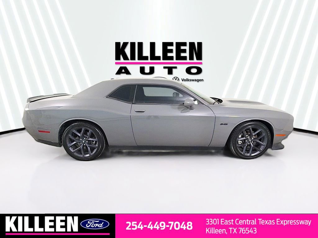 Used 2023 Dodge Challenger R/T w/ Blacktop Package image 9