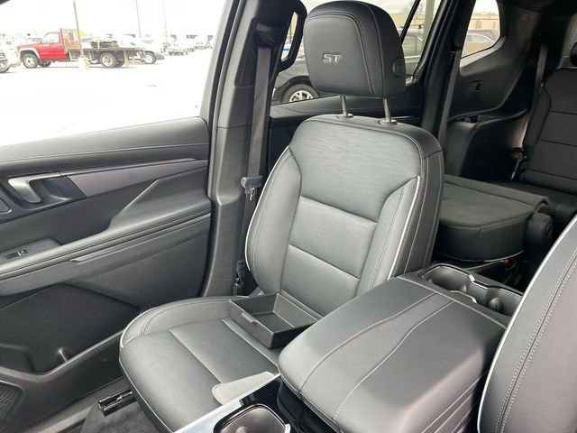 Used 2025 Buick Enclave Sport Touring image 24