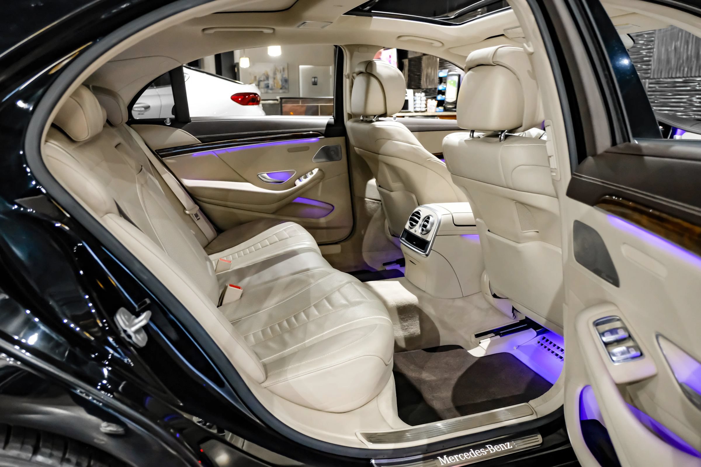 Used 2016 Mercedes-Benz S 550 Sedan image 40