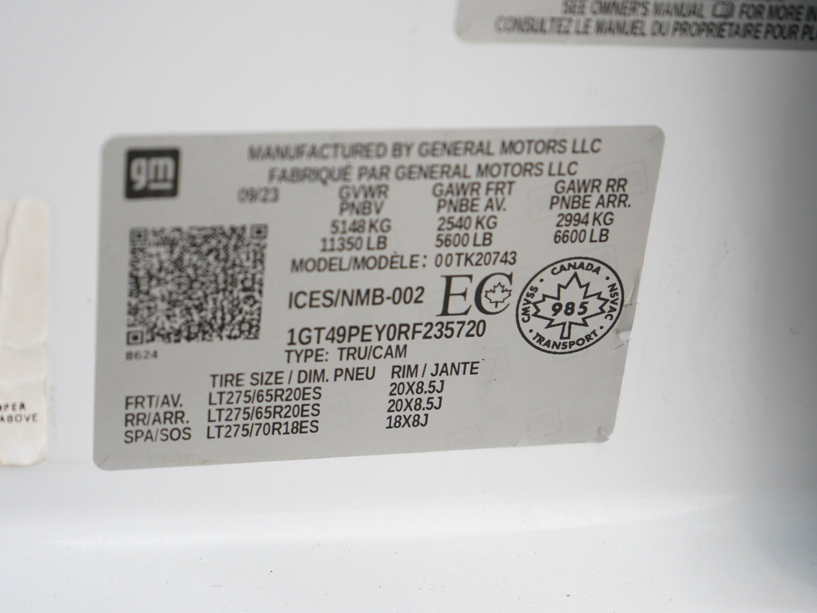 Used 2024 GMC Sierra 2500 AT4 w/ AT4 Preferred Package AWD/4WD image 27