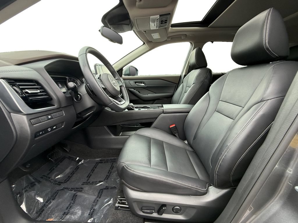 Used 2023 Nissan Rogue SL w/ SL Premium Package FWD image 9