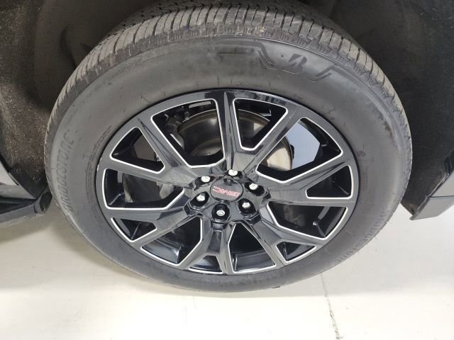 Used 2023 GMC Yukon XL SLT AWD/4WD image 40