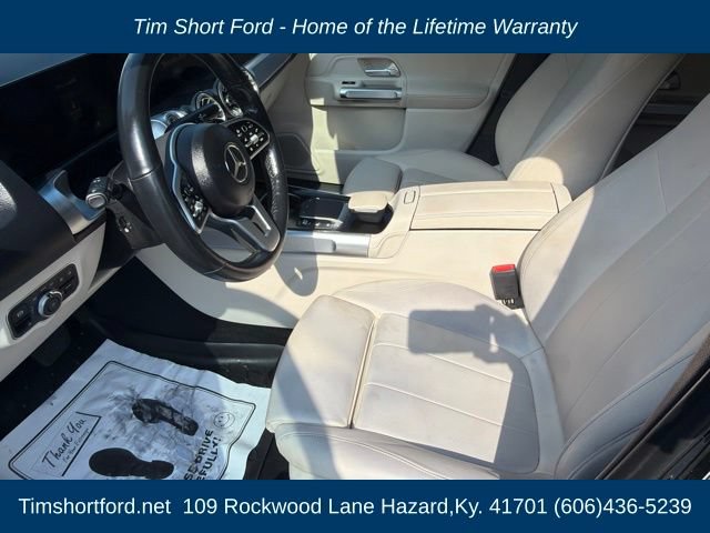 Used 2023 Mercedes-Benz GLB 250 4MATIC w/ Premium Package image 7