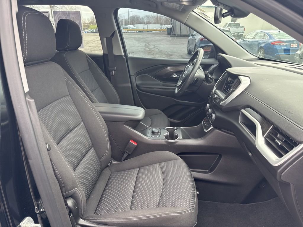 Used 2023 GMC Terrain SLE w/ Driver Convenience Package image 31