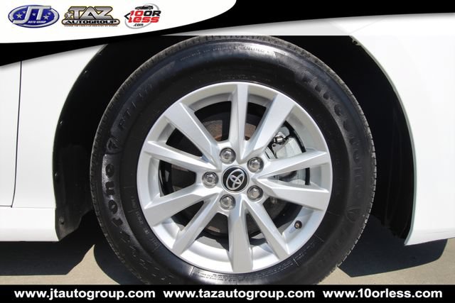 Used 2025 Toyota Camry LE FWD image 10