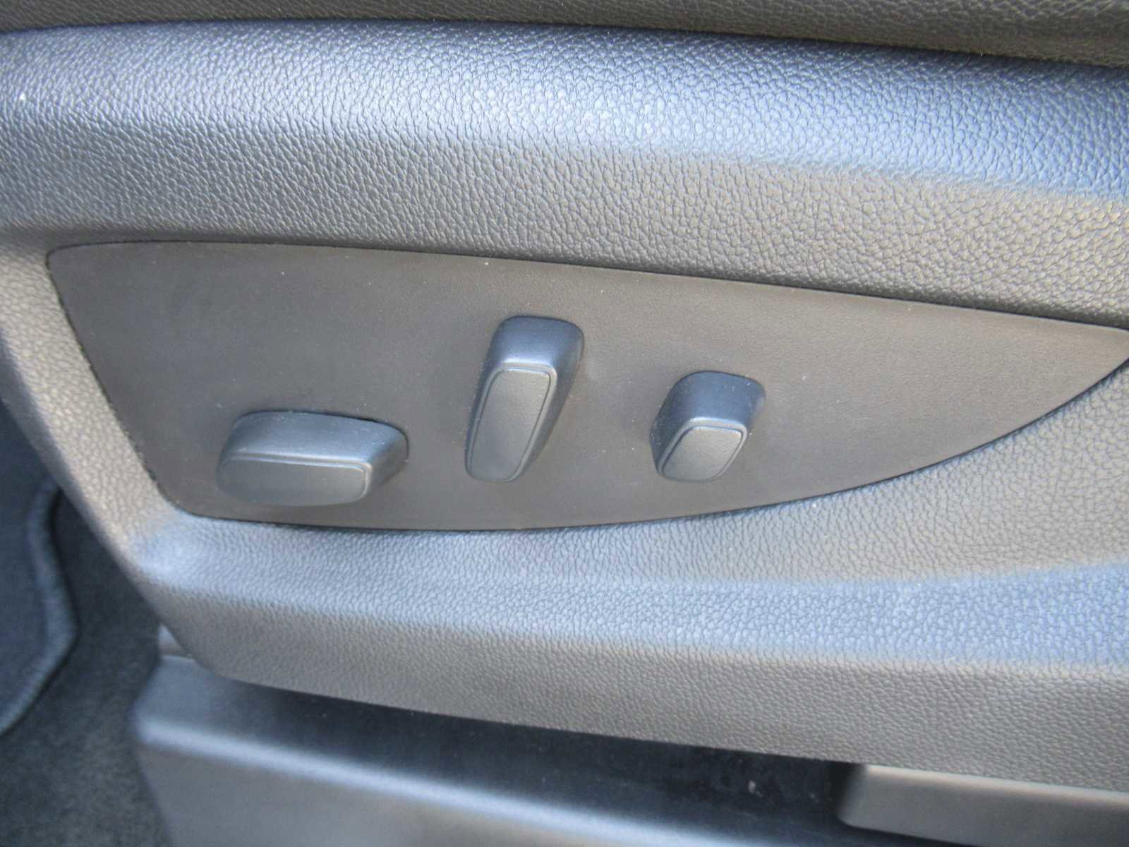 Used 2017 Chevrolet Tahoe LT image 17