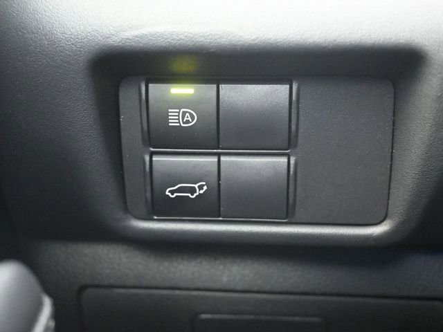 Used 2022 Toyota Highlander XLE image 16