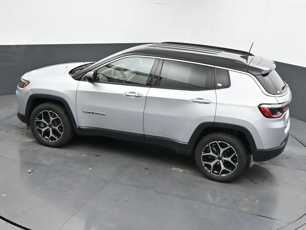 Used 2025 Jeep Compass Limited AWD/4WD image 41