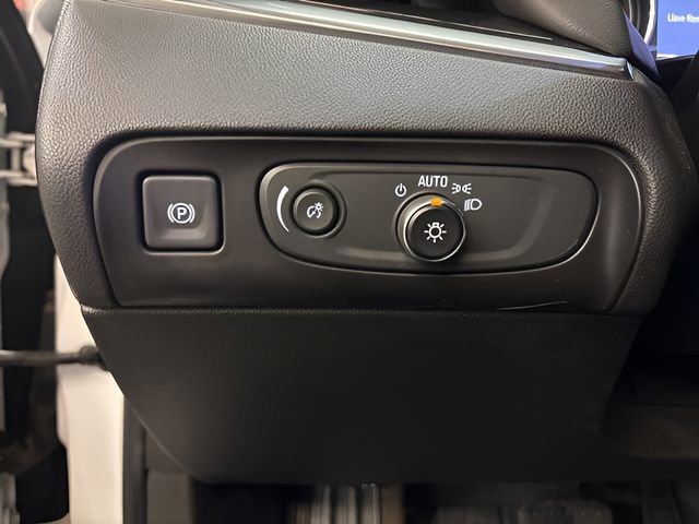 Used 2020 Buick Enclave Essence w/ Sound and Sites Package image 31