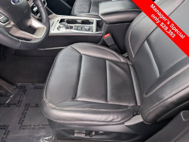 Used 2023 Ford Explorer XLT w/ Equipment Group 202A AWD/4WD image 19