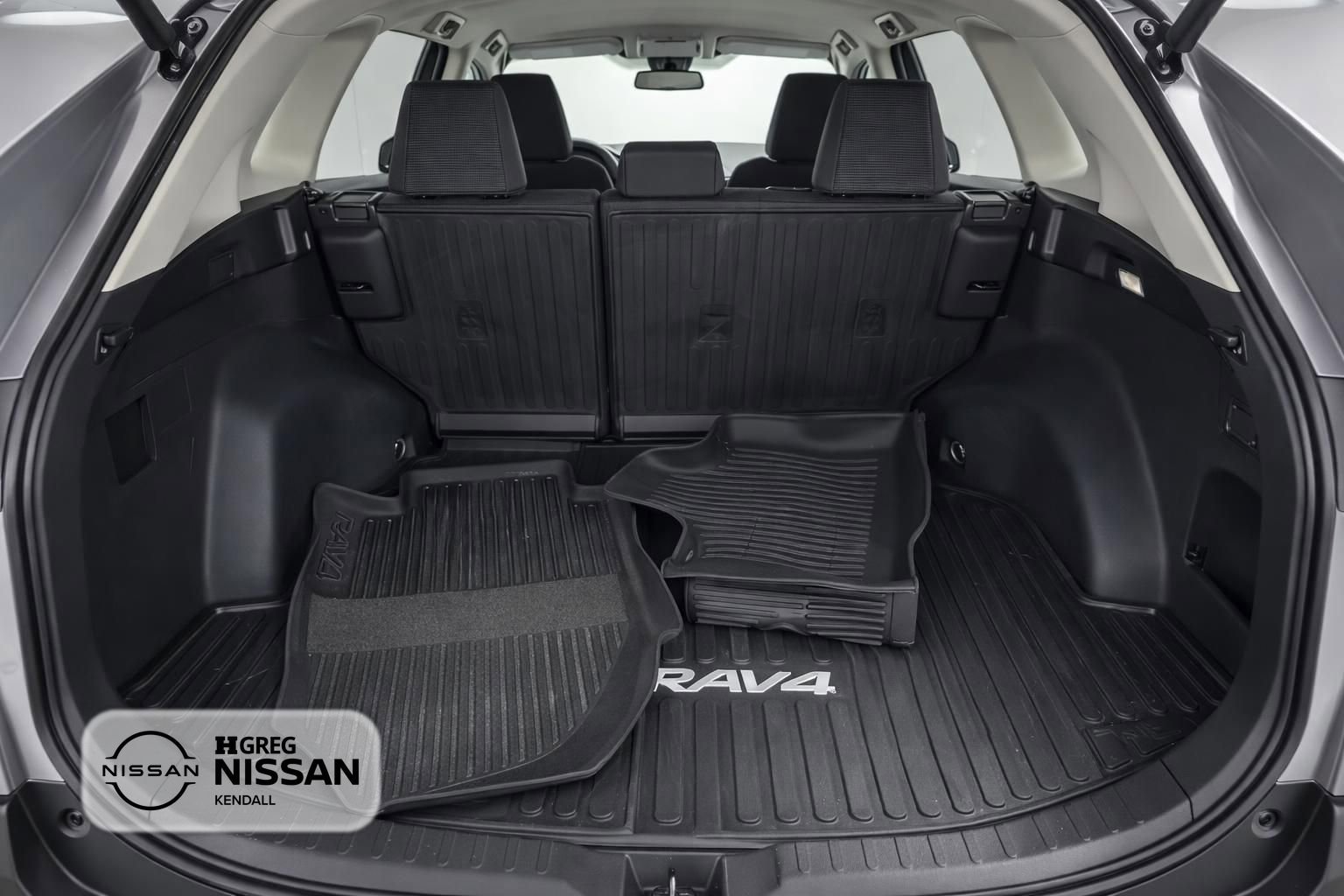 Used 2024 Toyota RAV4 LE FWD image 11