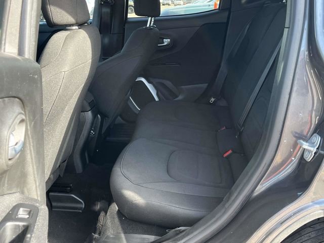 Used 2019 Jeep Renegade Latitude image 15
