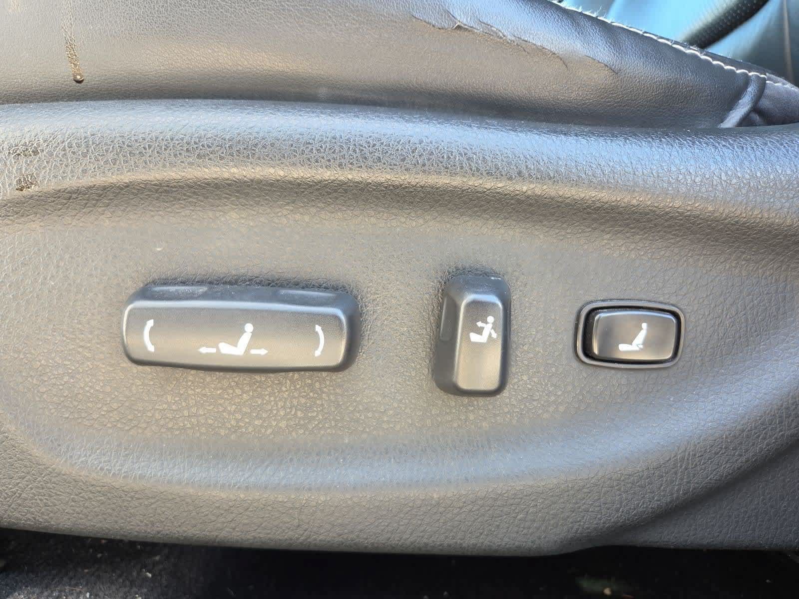 Used 2014 Kia Sorento SX w/ 3rd Row Package FWD image 16