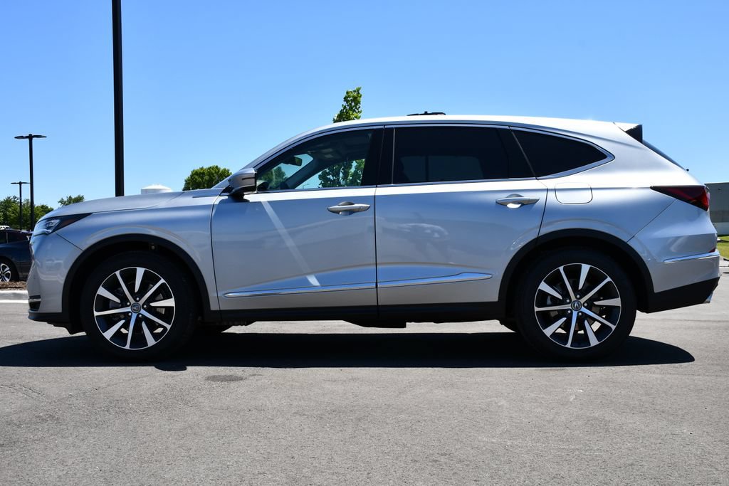 Used 2026 Acura MDX w/ Technology Package FWD image 4
