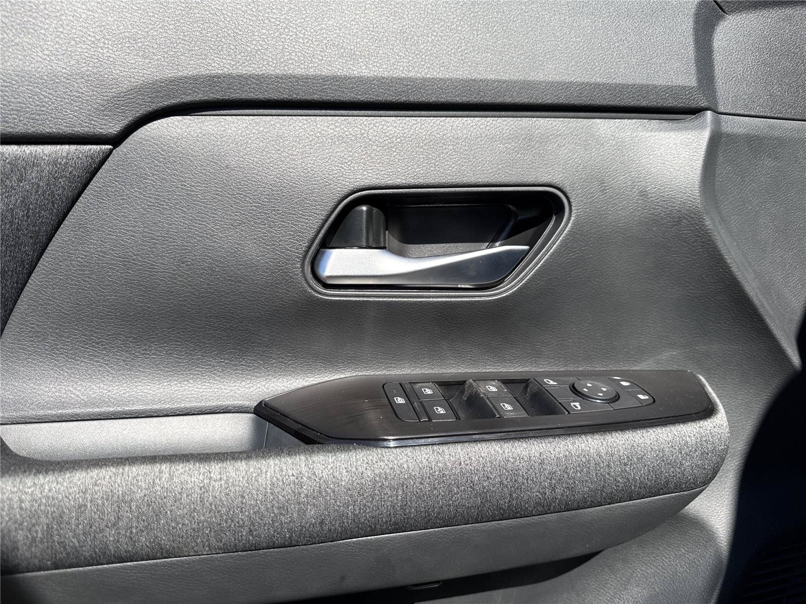 New 2026 Nissan Kicks SV w/ Interior Electronics Package FWD image 17