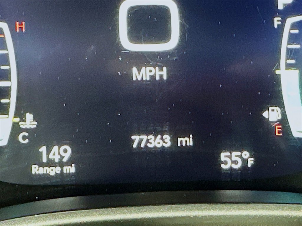 Used 2022 Chrysler Pacifica Touring-L image 35