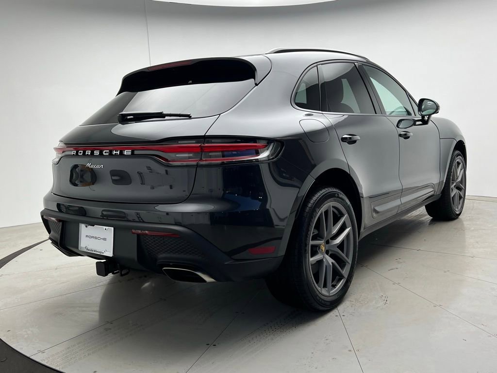 Used 2026 Porsche Macan AWD/4WD image 22