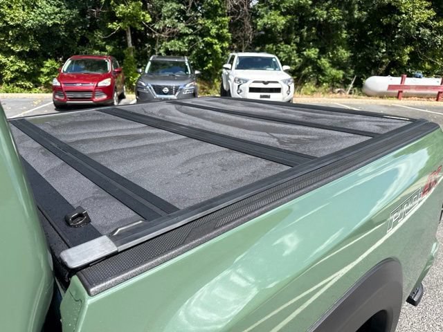 Used 2025 Nissan Frontier PRO-4X AWD/4WD image 10