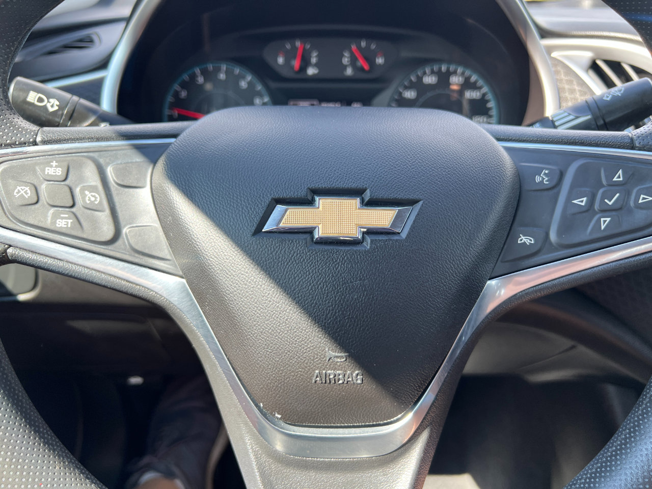 Used 2020 Chevrolet Malibu LS image 32