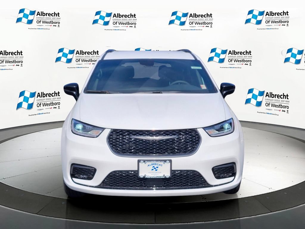 New 2026 Chrysler Pacifica Select w/ S Appearance Package AWD/4WD image 8