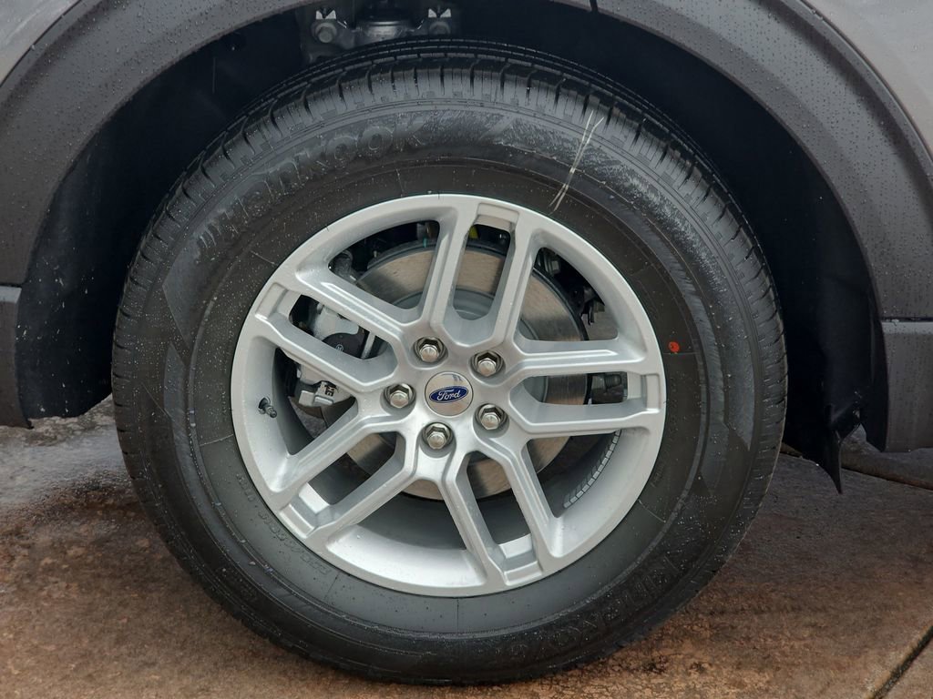 New 2025 Ford Explorer Active image 40