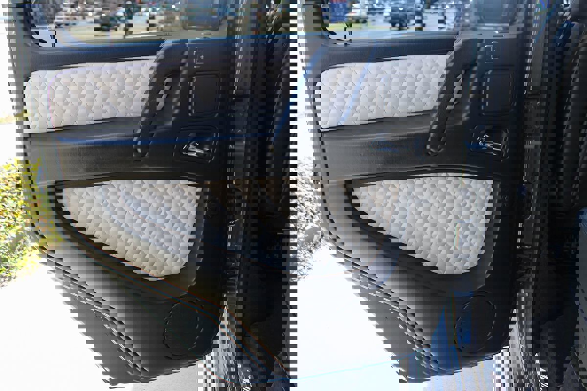 Used 2015 Mercedes-Benz G 63 AMG 4MATIC image 45