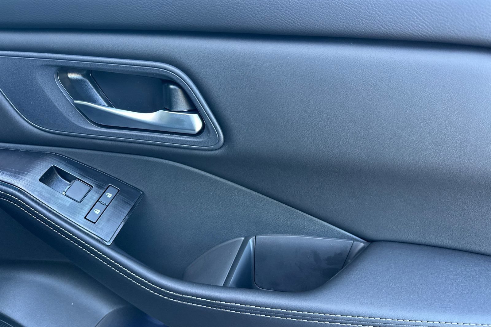 New 2026 Nissan Rogue SV FWD image 19