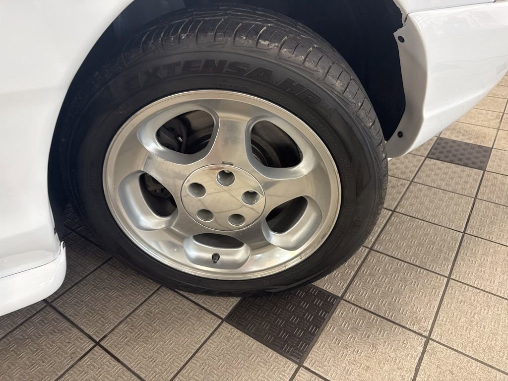 Used 1994 Ford Mustang Cobra image 21