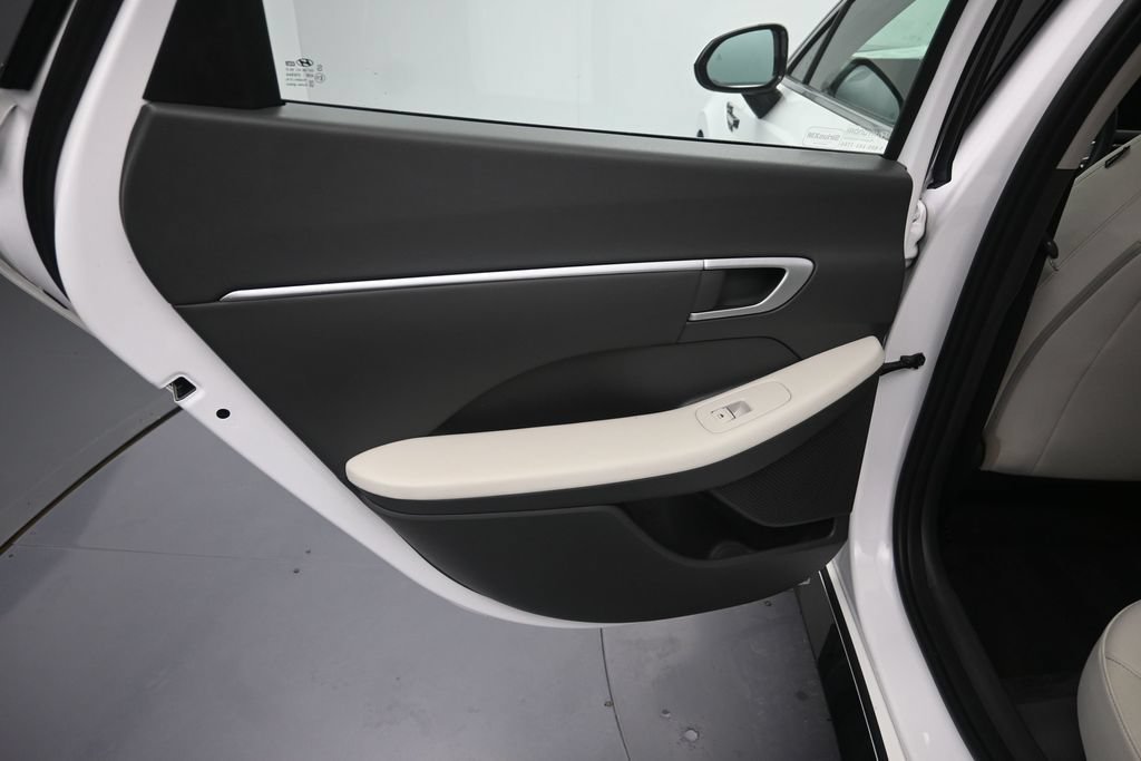 Used 2025 Hyundai Sonata SEL FWD image 22