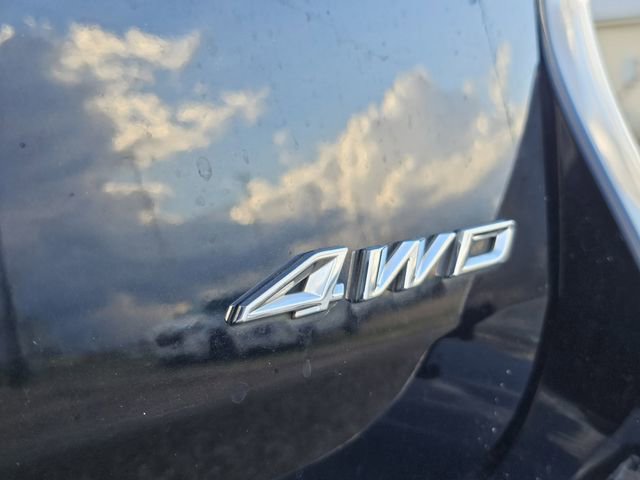 Certified 2022 Ford Explorer XLT w/ Equipment Group 202A image 32