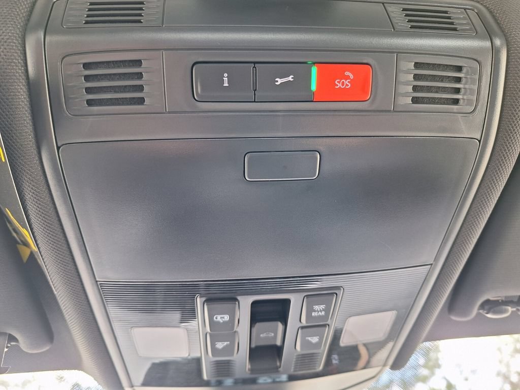 Certified 2026 Volkswagen Jetta GLI Autobahn FWD image 18