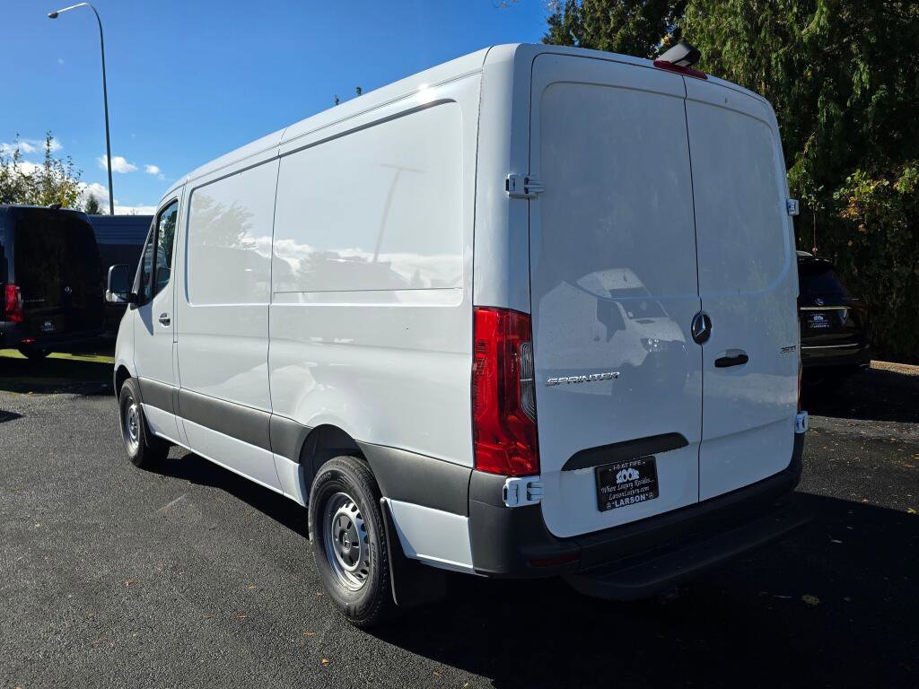 New 2026 Mercedes-Benz Sprinter 144 Cargo image 4