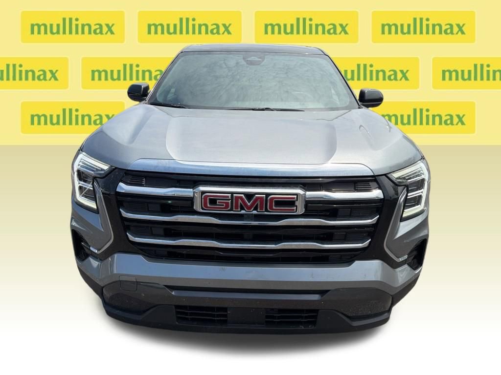 Used 2025 GMC Terrain Elevation image 2