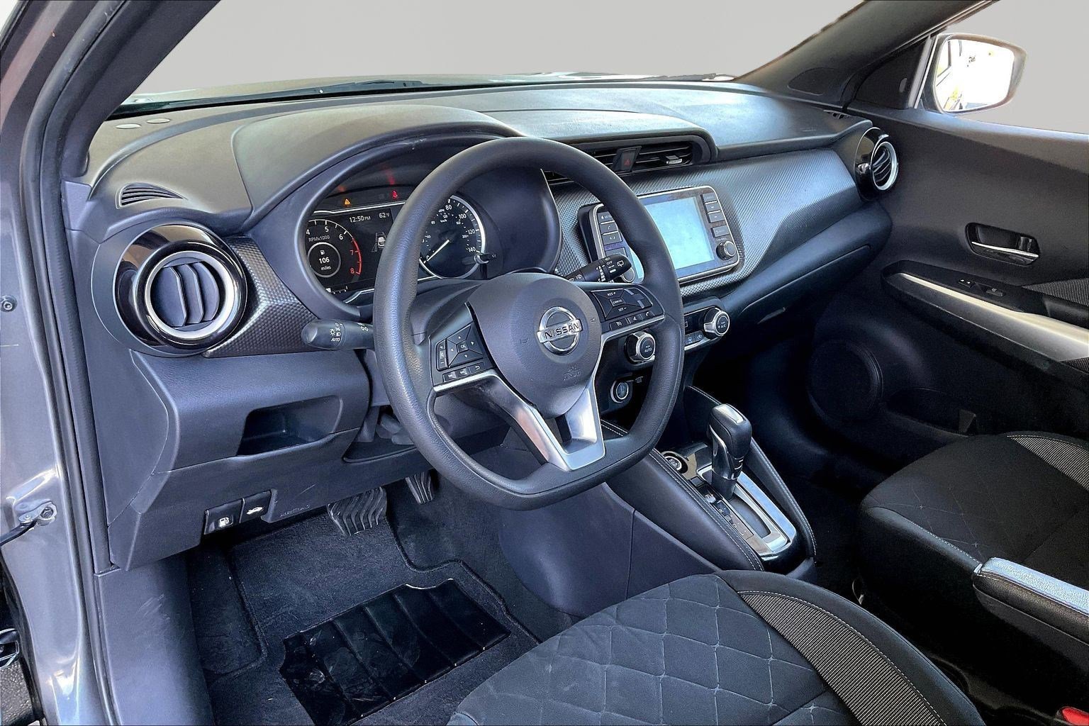 Used 2020 Nissan Kicks SV image 16