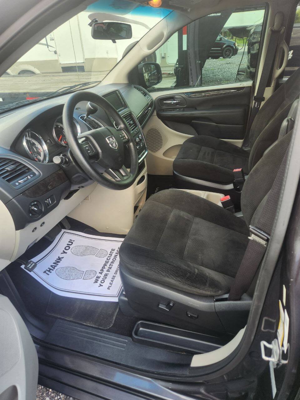 Used 2016 Dodge Grand Caravan SE w/ Quick Order Package 29E SE FWD image 16