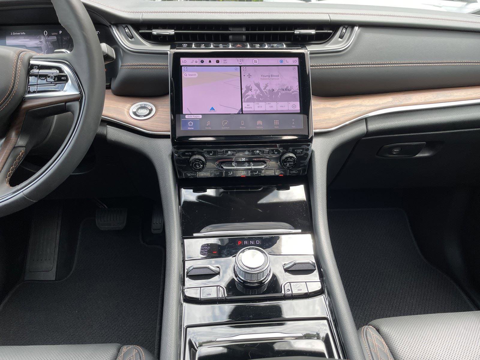 Used 2025 Jeep Grand Cherokee Summit w/ Adv Protech Group IV AWD/4WD image 19