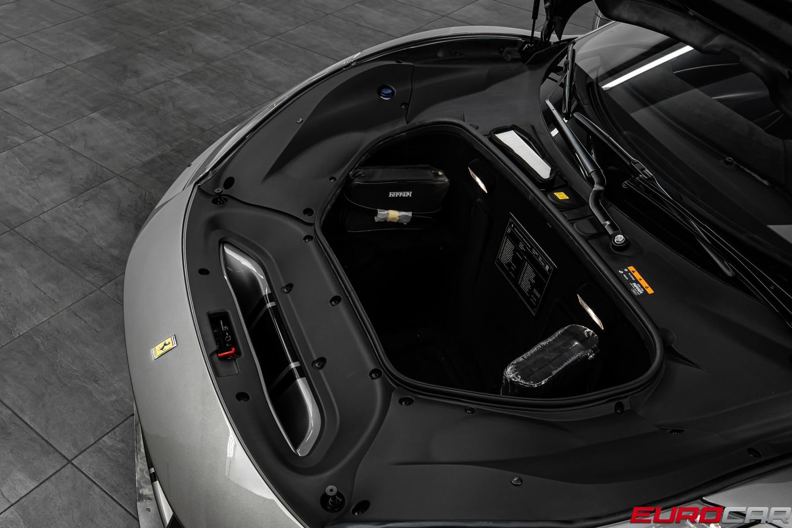 Used 2019 Ferrari 488 Pista Spider RWD image 13