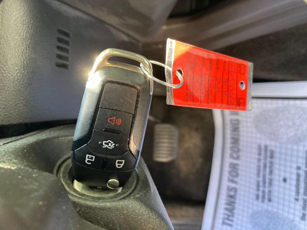 Used 2016 Ford Fusion SE FWD image 33